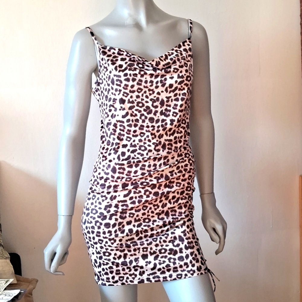 🌟 3/$30 .Silken Leapord Print Dress